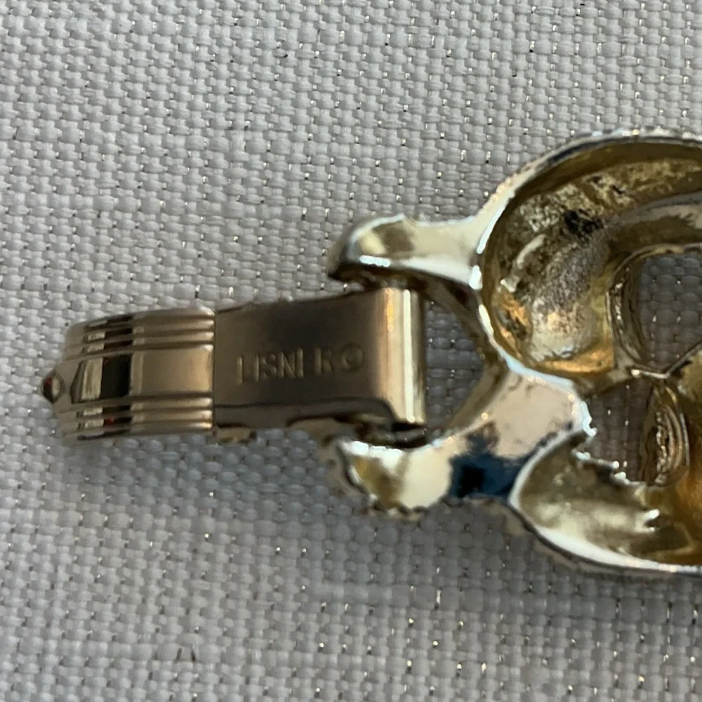 Lisner Vintage Gold Tone Plumb Bracelet